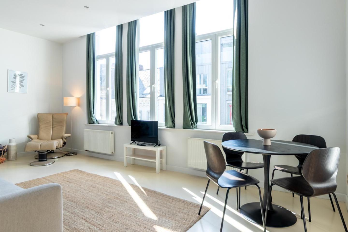 Bright, Spacious Apartments & Perfectly Located In The Heart Of Гент Экстерьер фото