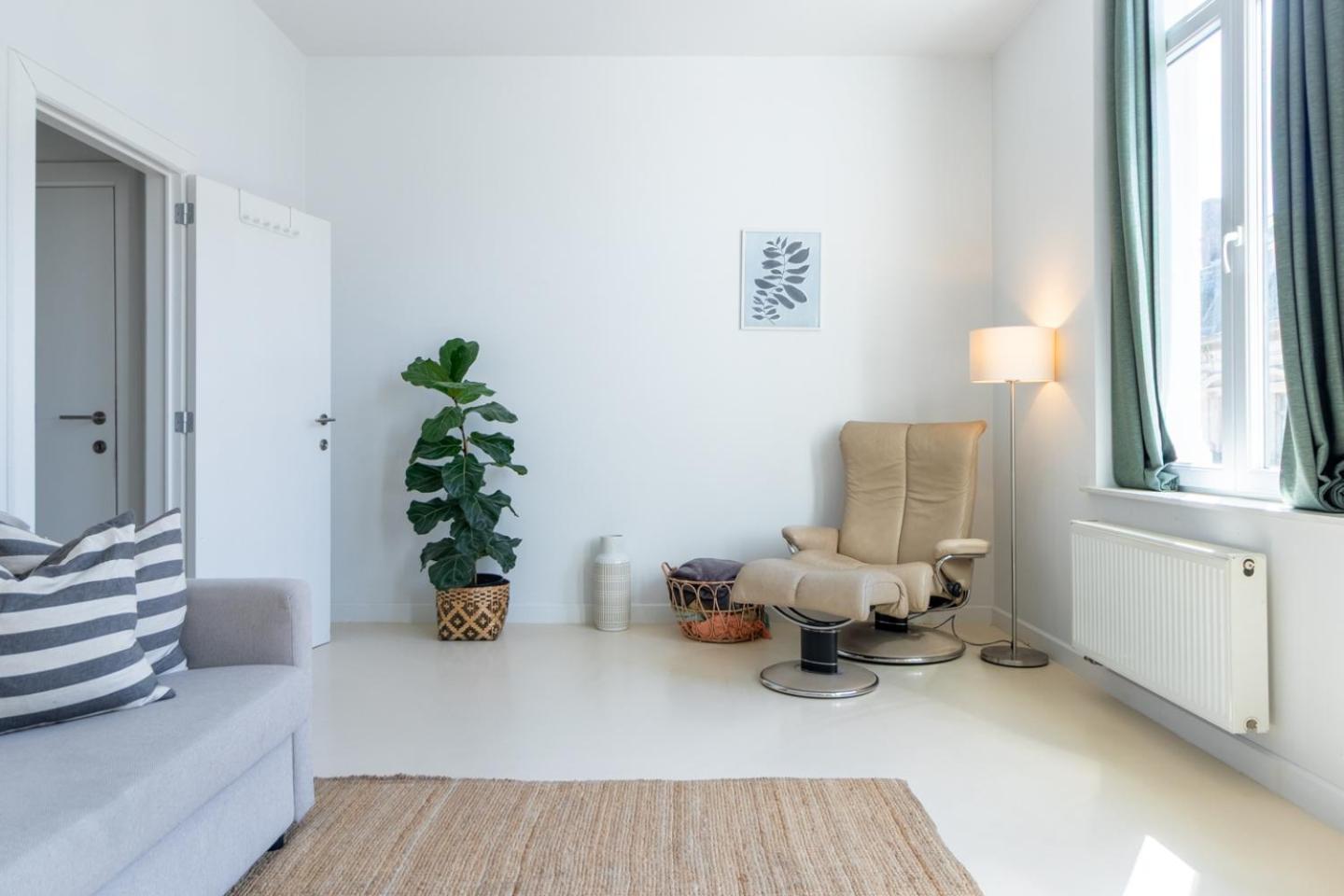Bright, Spacious Apartments & Perfectly Located In The Heart Of Гент Экстерьер фото